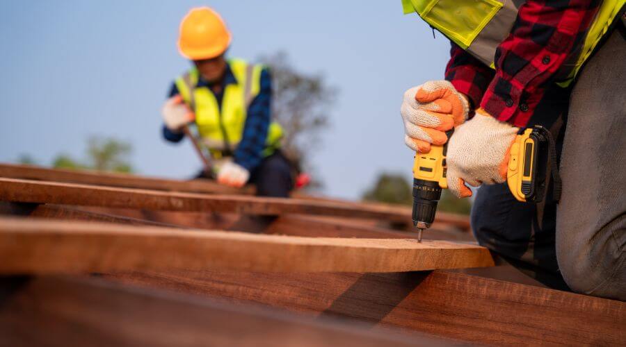 Professional residential roofers in Beechmont, KY